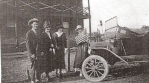 Fulshear-Downtown, People